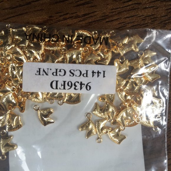 Lot of Gold Color and Gold Plated Jewelry Supplies - Picture 8 of 13